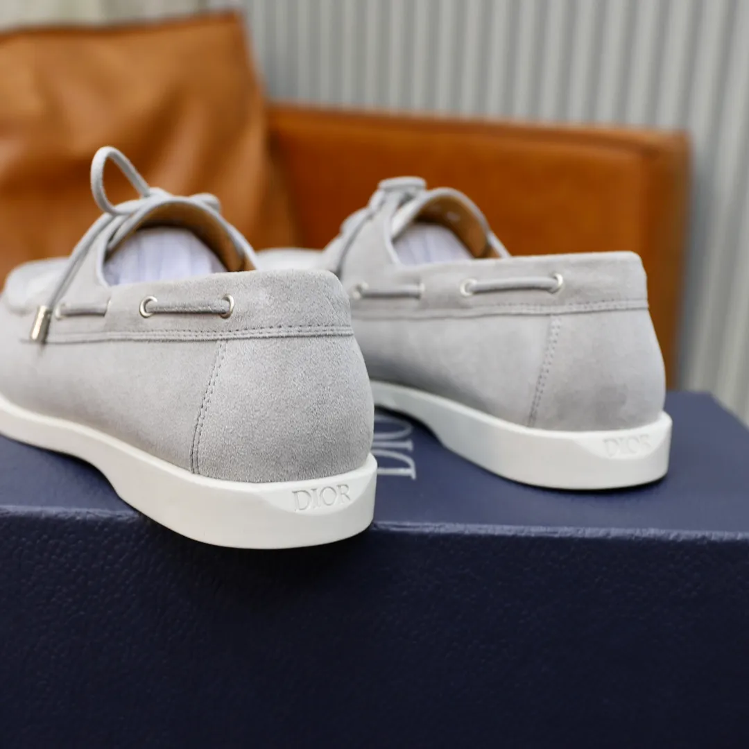 Ex-factory price: 540🙅‍♂️🙅‍♂️🙅‍♂️ Brand: Dior DIOR Standard code: Men's code 38/44 (45 can be customized) Grade: Same as the official website Material: Original cowhide stitching, cowhide lining, original TPU wear-resistant soft outsole Style categories: Leisure and sports version, footwear for driving, young fashion, European and American trends, British style Color: actual picture color